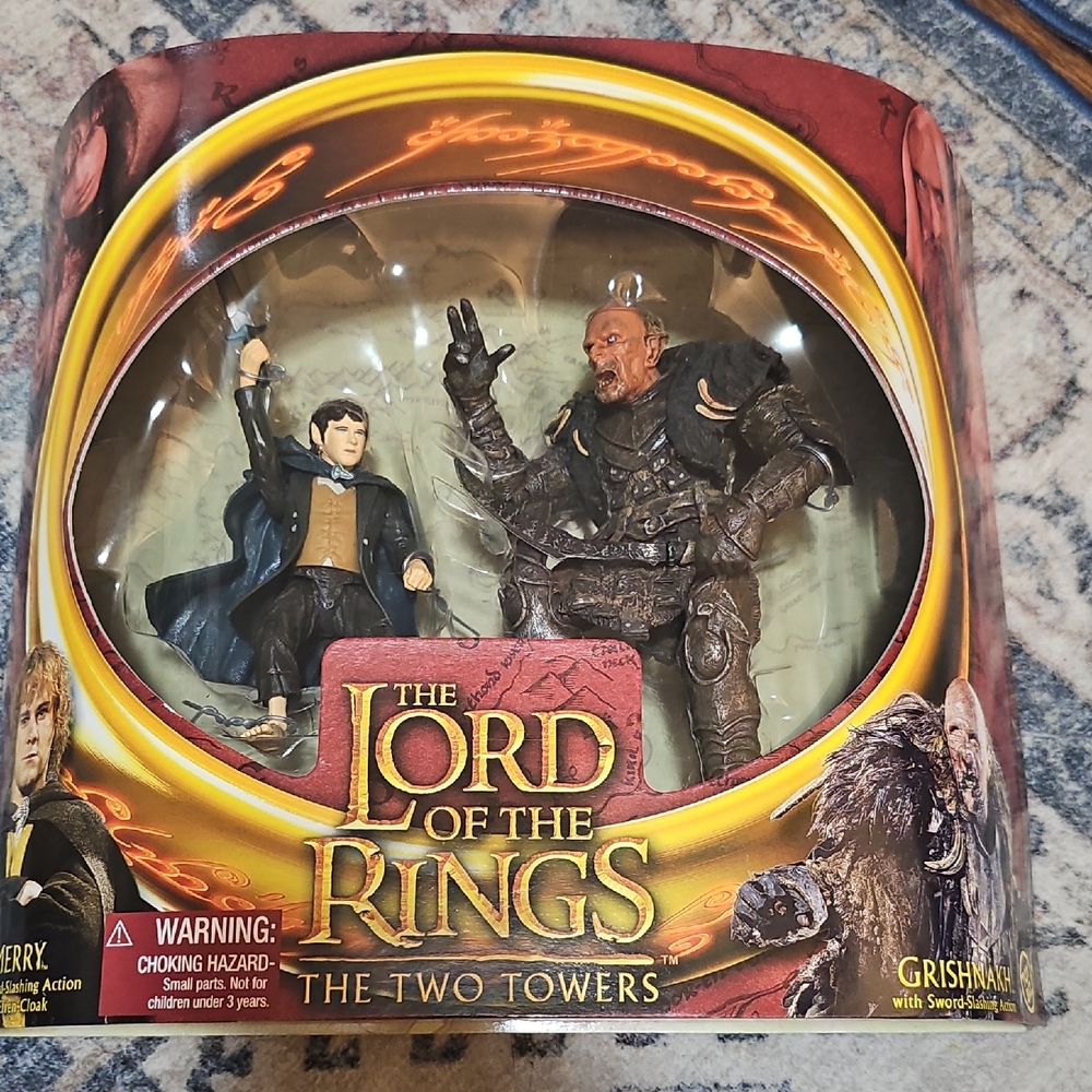 The Lord of the Rings The Two Towers Action Figures - Grishnákh & Merry